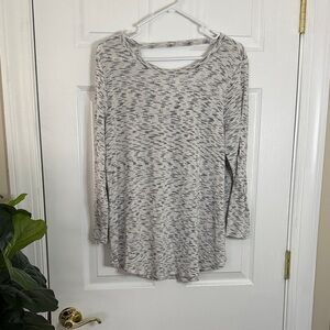LOFT Gray Patterned Long Sleeve Top